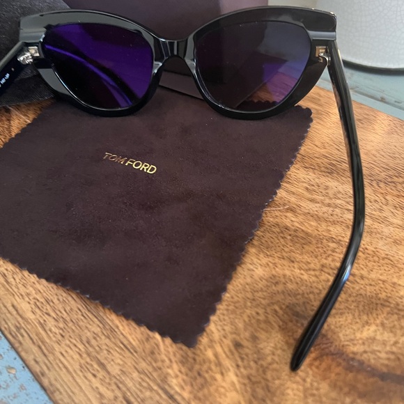 Tom Ford Cat Eye Polarized Sunglasses- Anya Authentic - Picture 4 of 8
